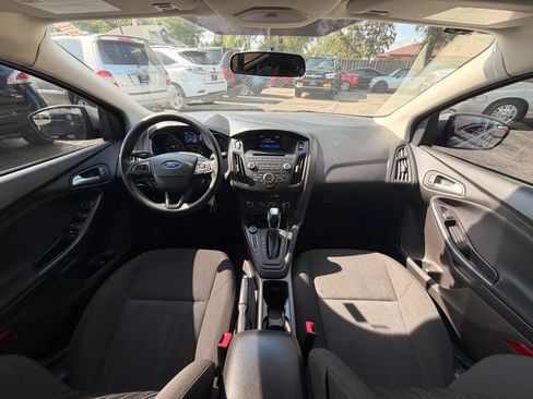 Used 2015 Ford Focus SE FWD image 27