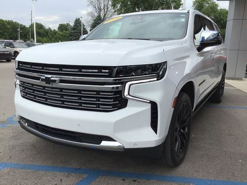 Used 2024 Chevrolet Suburban Premier AWD/4WD image 14