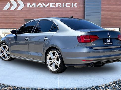 Used 2017 Volkswagen Jetta GLI FWD image 4