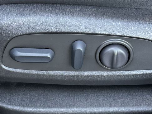 Used 2022 Chevrolet Blazer RS image 24