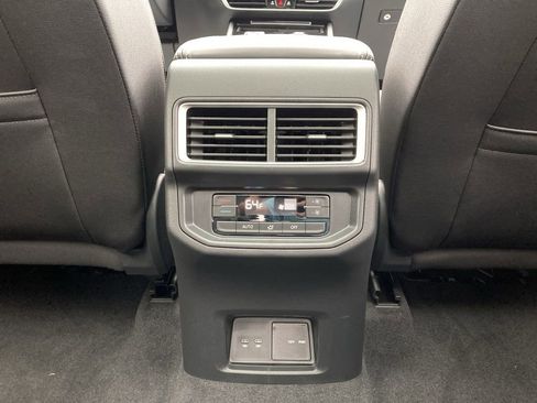 New 2026 Volkswagen Atlas SE image 21