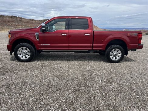 Used 2019 Ford F250 Platinum AWD/4WD image 5