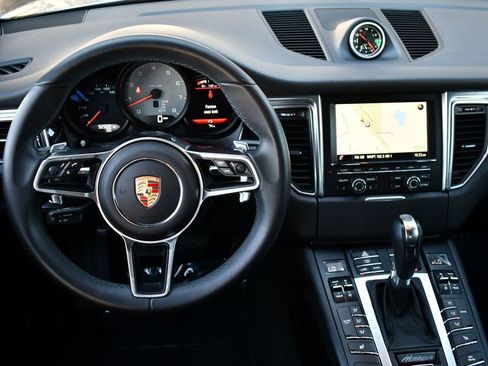 Used 2016 Porsche Macan S image 45