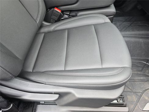 Used 2025 Chevrolet Silverado 1500 W/T image 13