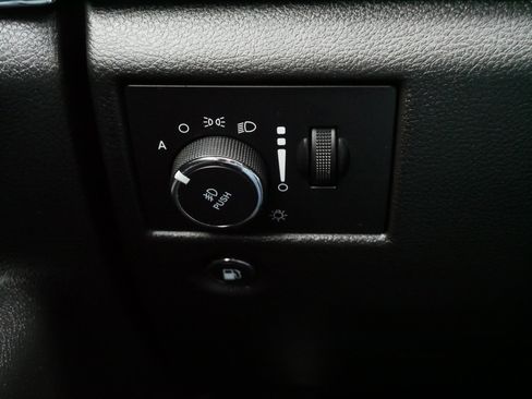 Used 2020 Jeep Grand Cherokee Limited w/ Trailer Tow Group IV image 27