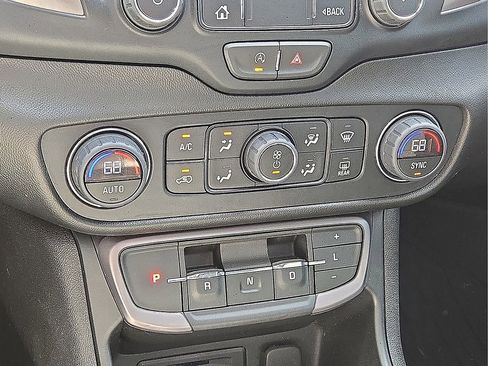 Used 2024 GMC Terrain AT4 w/ Tech Package image 30