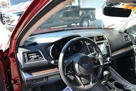 Used 2018 Subaru Outback 2.5i Limited AWD/4WD image 12