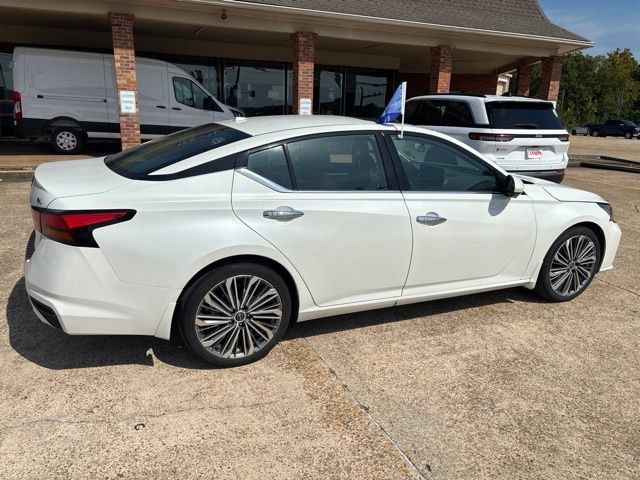 Used 2023 Nissan Altima 2.5 SL FWD image 5