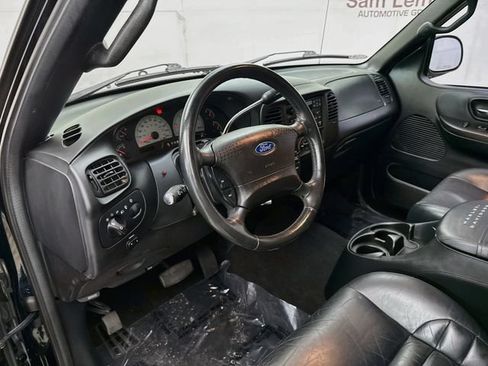 Used 2001 Ford F150 Harley-Davidson RWD image 9
