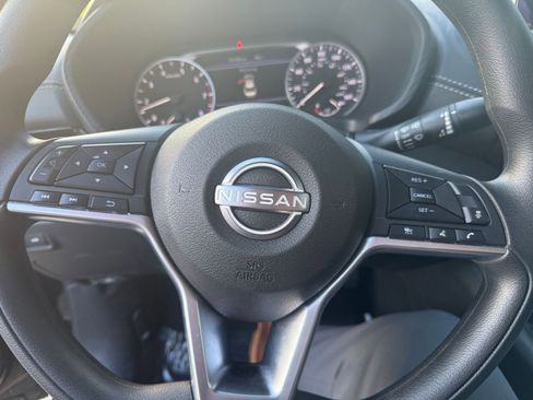 Used 2025 Nissan Sentra SV image 25