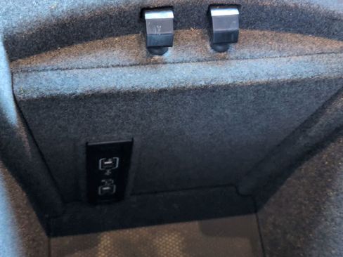 Used 2017 Mercedes-Benz GLS 450 4MATIC image 23