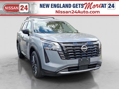 New 2026 Nissan Pathfinder Platinum AWD/4WD image 1