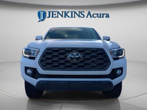 Used 2023 Toyota Tacoma TRD Off-Road image 2