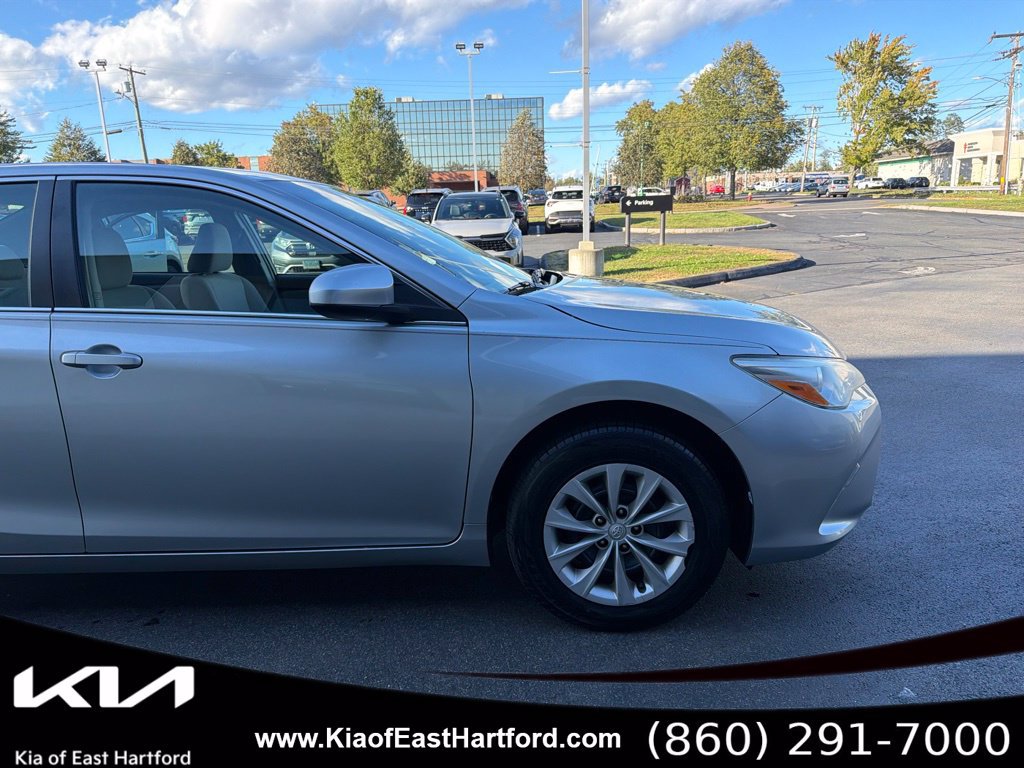 Used 2017 Toyota Camry LE FWD image 6