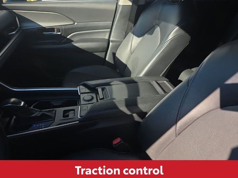 Used 2024 Toyota Grand Highlander XLE image 23