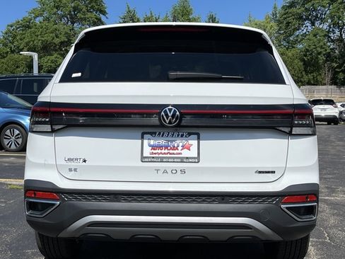 New 2026 Volkswagen Taos SE AWD/4WD image 17