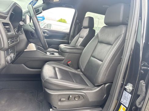 Used 2024 Chevrolet Suburban LT image 18