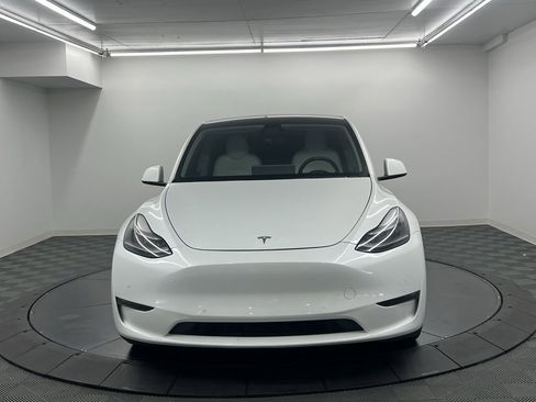 Used 2022 Tesla Model Y Performance image 5