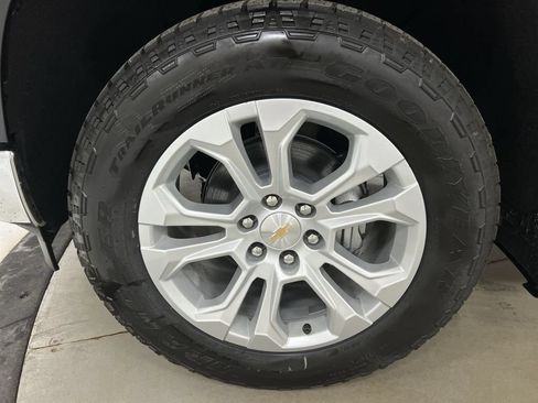 Used 2023 Chevrolet Silverado 1500 LTZ w/ LTZ Convenience Package II AWD/4WD image 26