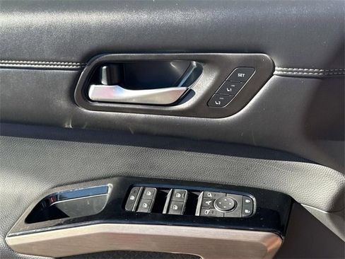 Certified 2024 Nissan Pathfinder Platinum image 21