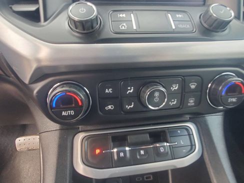 Used 2021 GMC Acadia SLE w/ Driver Convenience Package image 20