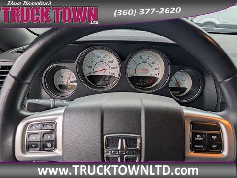 Used 2013 Dodge Challenger SXT image 13