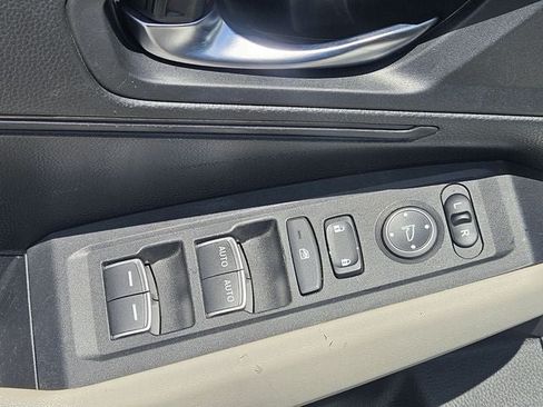 Certified 2024 Honda Accord LX image 30