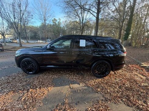 Certified 2025 Lincoln Aviator Reserve w/ Equipment Group 201A image 3