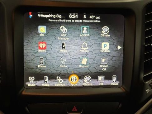 Used 2017 Jeep Cherokee Latitude FWD image 24