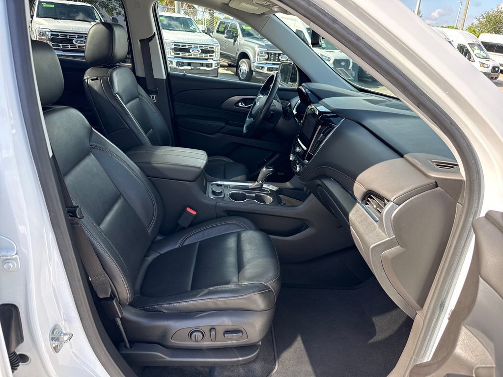 Used 2018 Chevrolet Traverse Premier w/ Redline Edition FWD image 26