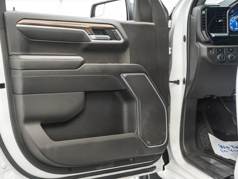 Used 2022 Chevrolet Silverado 1500 LT AWD/4WD image 39
