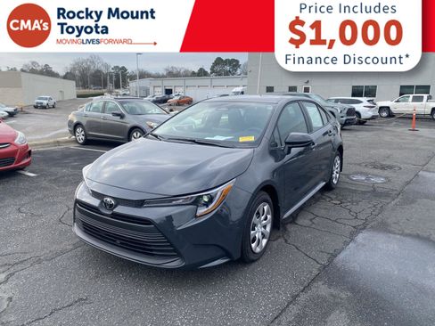 Used 2026 Toyota Corolla LE image 3