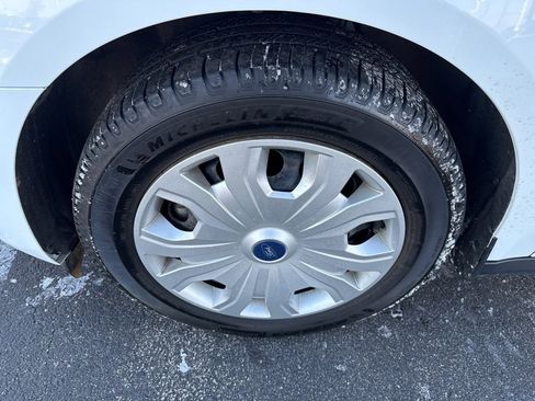 Used 2021 Ford Transit Connect XLT image 21