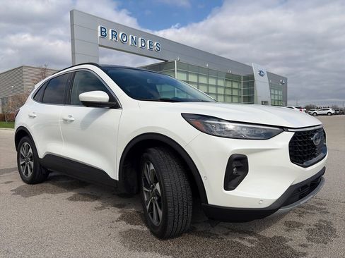 Used 2024 Ford Escape Platinum w/ Premium Technology Package image 1