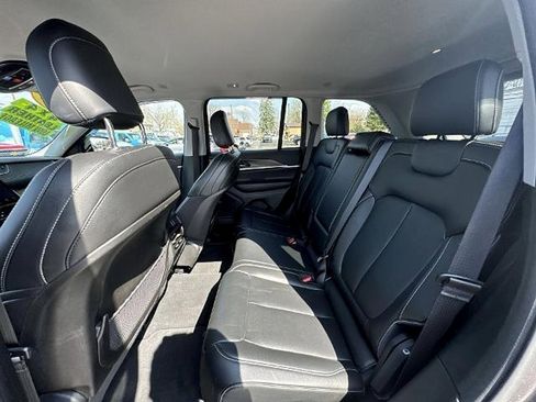 Used 2024 Jeep Grand Cherokee Limited AWD/4WD image 21