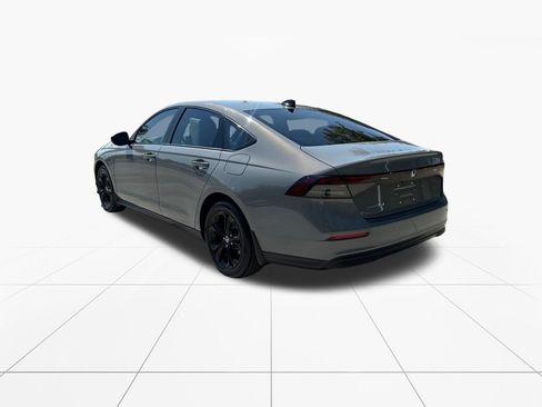Used 2025 Honda Accord SE image 6