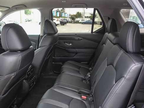 Used 2025 Honda Pilot EX-L image 24