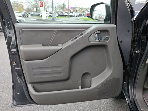 Used 2019 Nissan Frontier PRO-4X w/ Pro-4x Luxury Package image 22