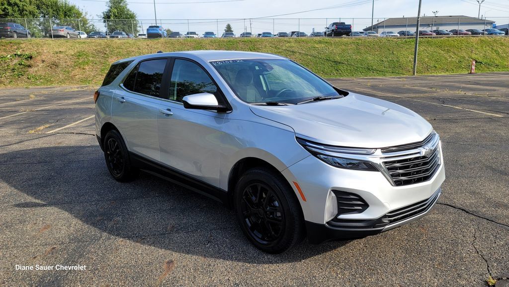 Used 2022 Chevrolet Equinox LT AWD/4WD image 16