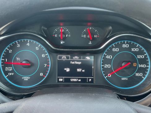 Used 2017 Chevrolet Cruze LT image 5