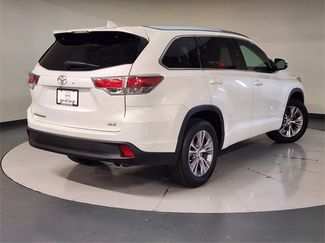 Used 2015 Toyota Highlander XLE video 2