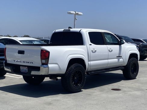 Certified 2020 Toyota Tacoma SR5 RWD image 3
