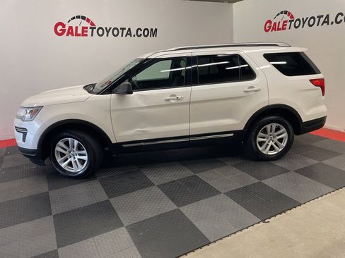 Used 2019 Ford Explorer XLT image 7