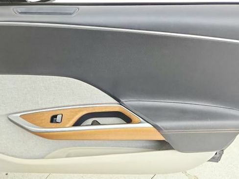 Used 2024 Lucid Air Touring AWD/4WD image 38