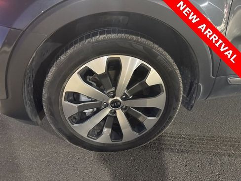 Used 2021 Kia Telluride EX w/ EX Premium Package image 9