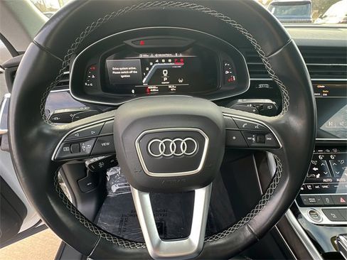 Used 2022 Audi Q8 Premium Plus w/ Premium Plus Package image 18