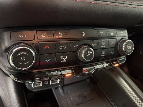 Used 2022 Dodge Durango R/T image 41