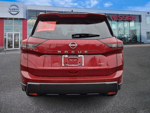 Certified 2025 Nissan Rogue S image 5