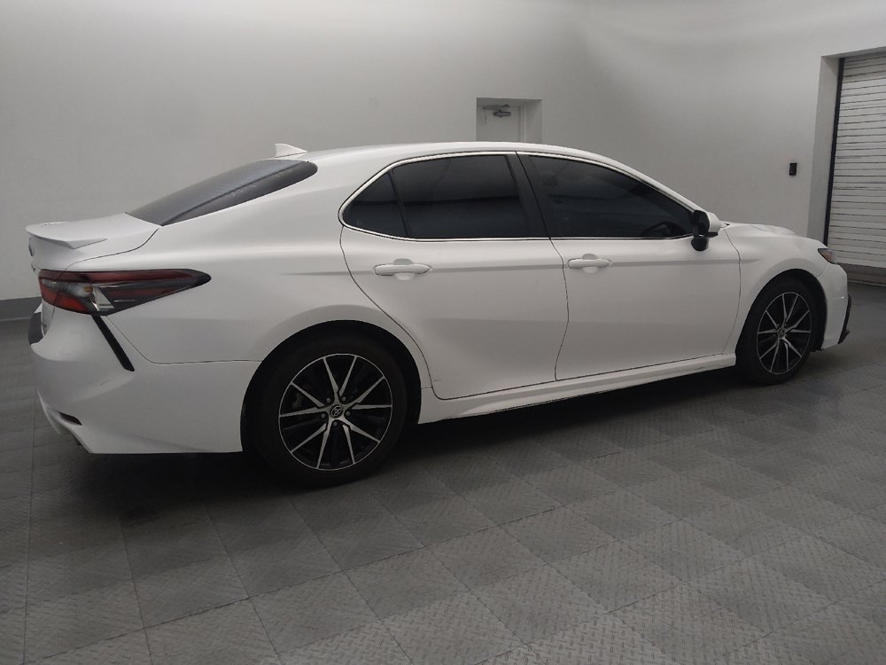 Used 2021 Toyota Camry SE w/ Carpet Mat Package (TMS) FWD image 10