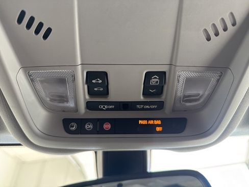 Used 2019 GMC Terrain SLE w/ Driver Convenience Package image 24